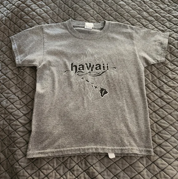 8 Boy T-Shirts - Picture 2 of 12